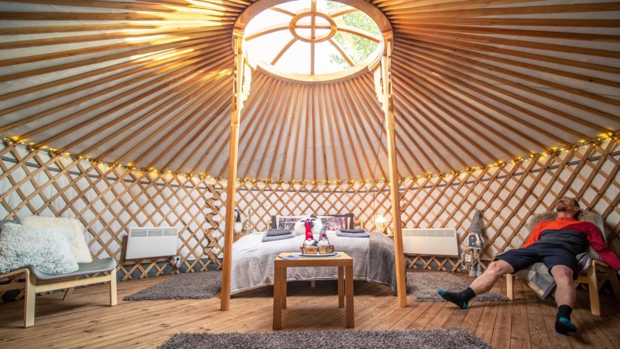 Yurt District Hotell Rovaniemi Exteriör bild